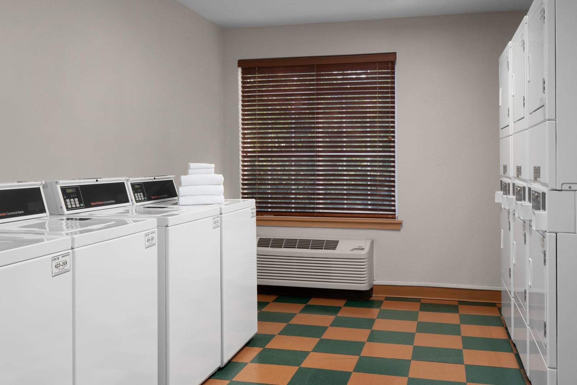 Larkspur Landing Extended Stay Suites Bellevue Eksteriør bilde